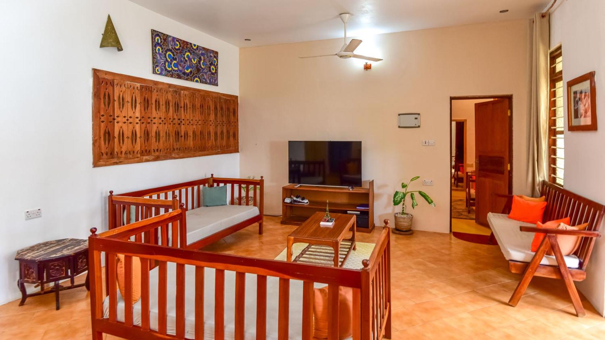 Barabara House Bed & Breakfast จัมเบียนี ภายนอก รูปภาพ