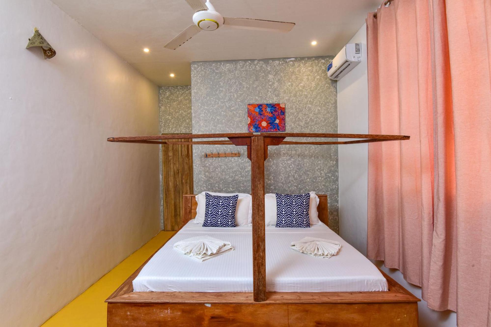 Barabara House Bed & Breakfast จัมเบียนี ภายนอก รูปภาพ