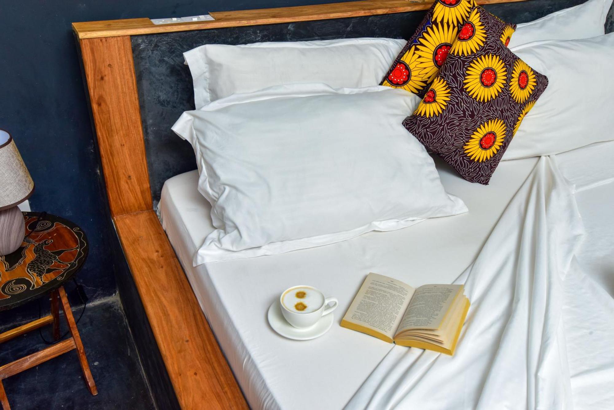 Barabara House Bed & Breakfast จัมเบียนี ภายนอก รูปภาพ